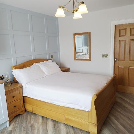 Biddy Ban'S Hotel Carnmalin Kültér fotó