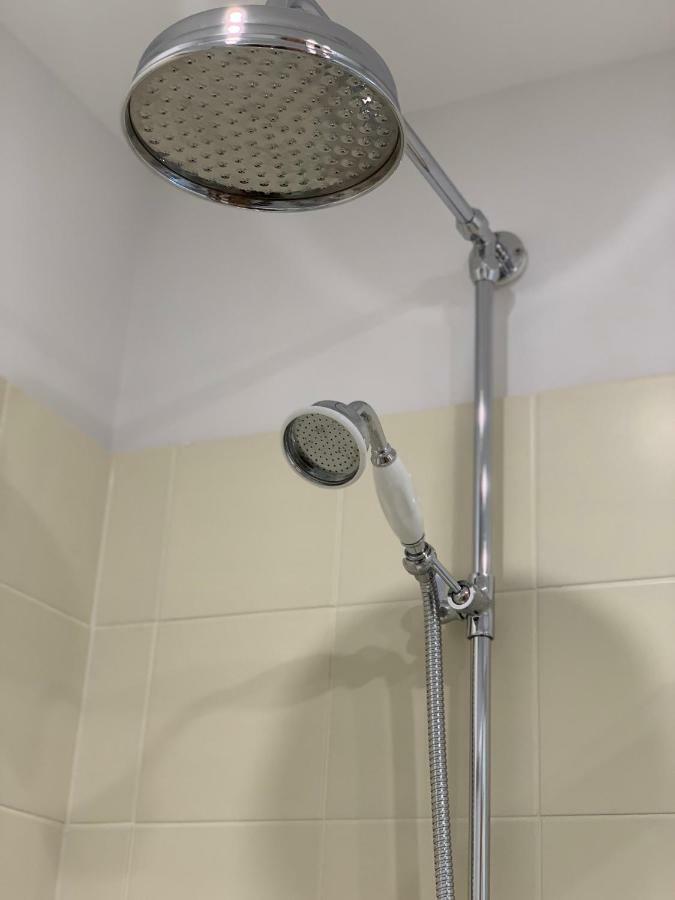Biddy Ban'S Hotel Carnmalin Kültér fotó