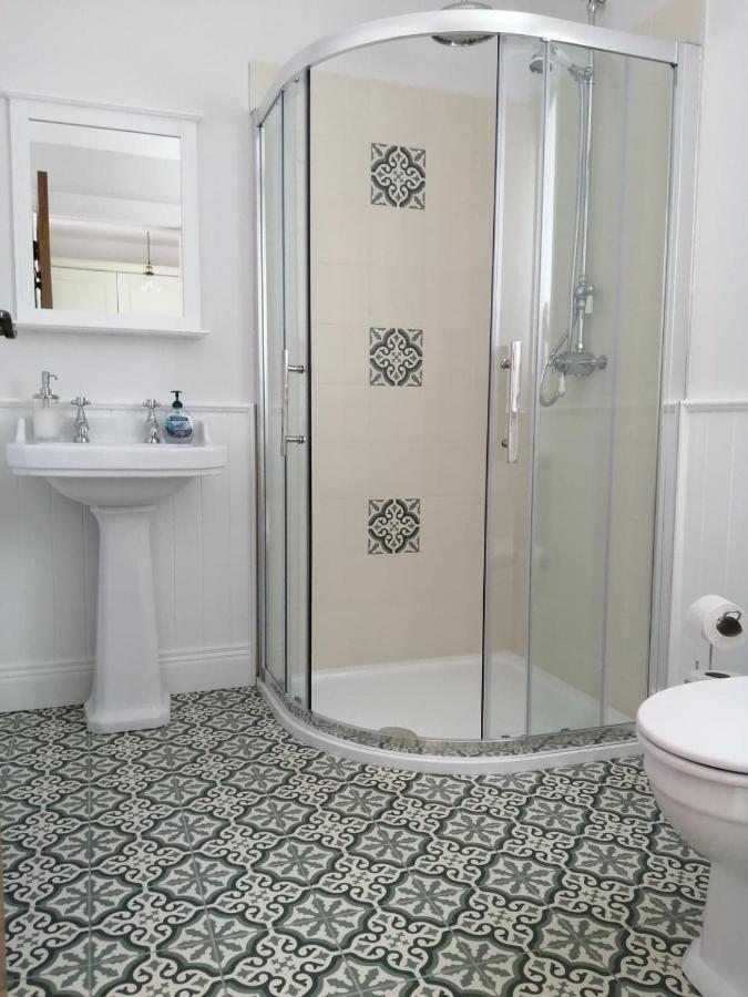 Biddy Ban'S Hotel Carnmalin Kültér fotó
